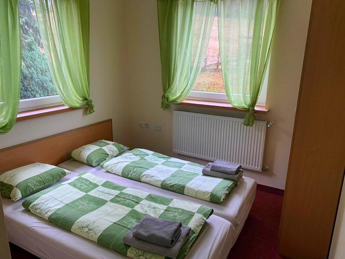 Agroturystyka Kapellanka - Kraina Wygaslych Wulkanow Wojcieszów エクステリア 写真